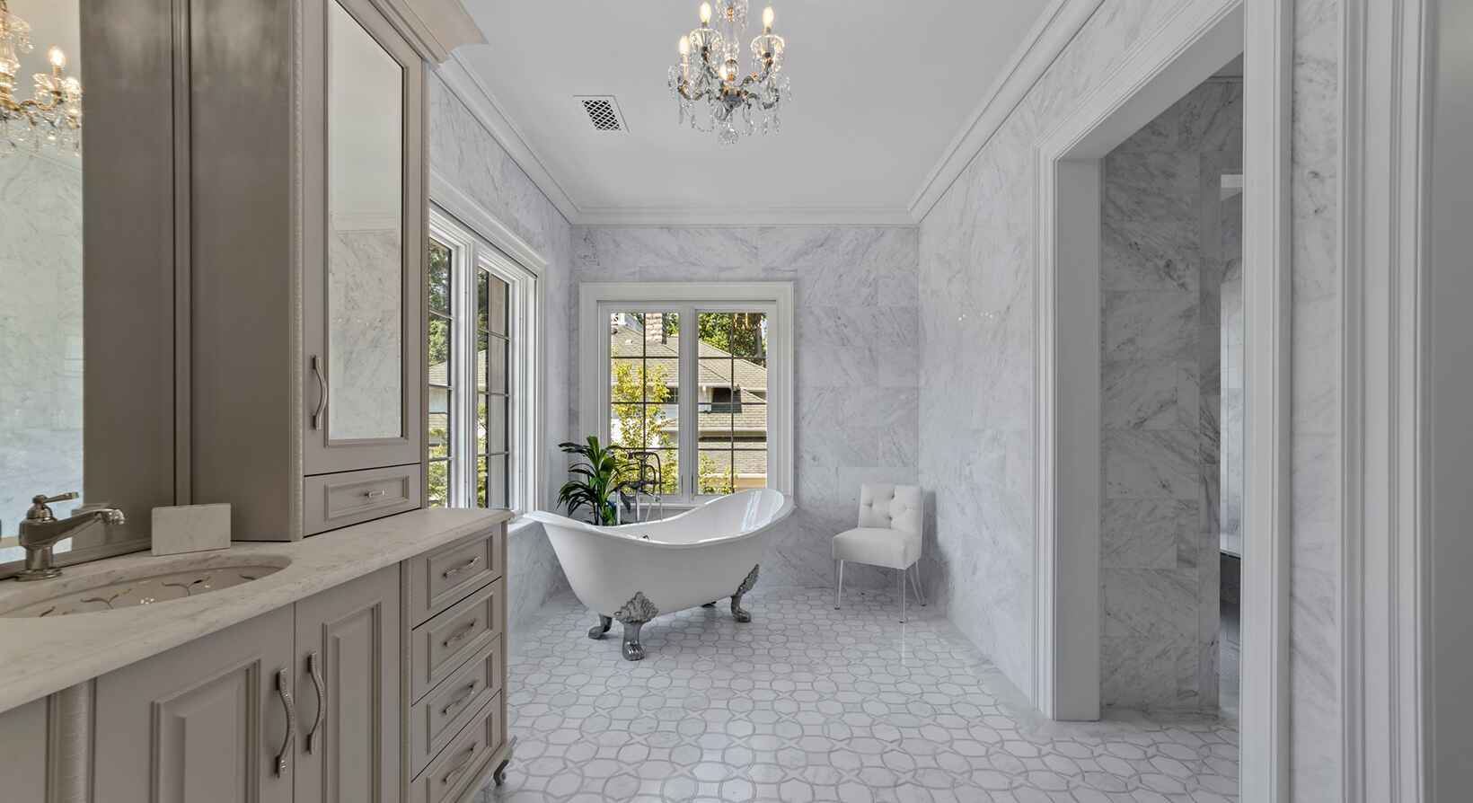 Wentworth Drive Master Tub